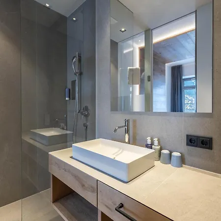 Hotel Seehotel Bellevue By Keyone Zell am See